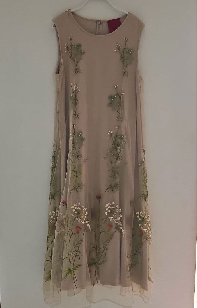 シビラ　リーフ刺繍ワンピース　M