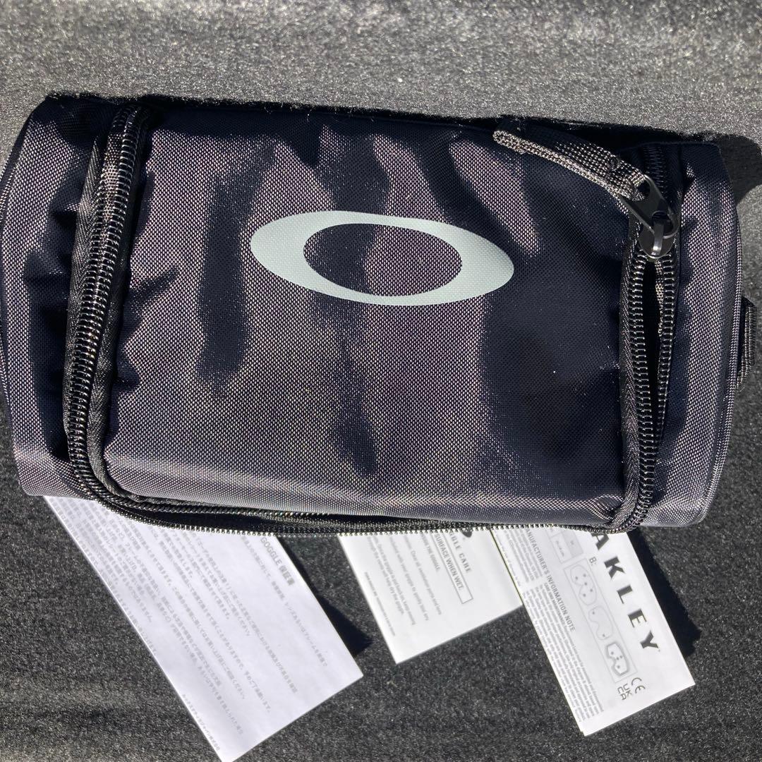 新品未使用　オークリーゴーグル　オークリースノーゴーグル　フライトトラッカーM
