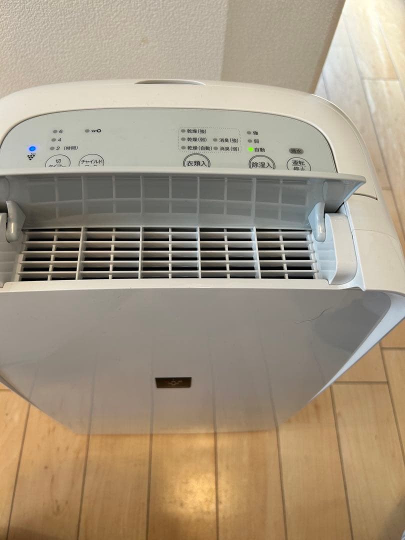 SHARP シャープ　除湿機 CV-L71-W