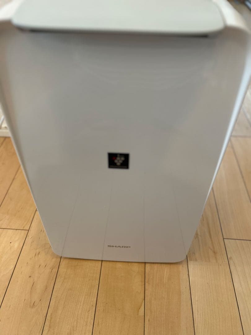 SHARP シャープ　除湿機 CV-L71-W