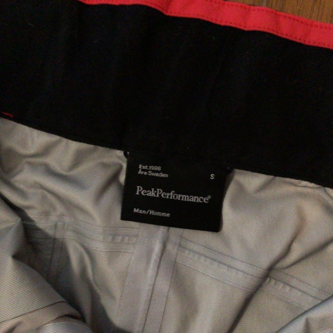 Peak performance メンズ　Sサイズ