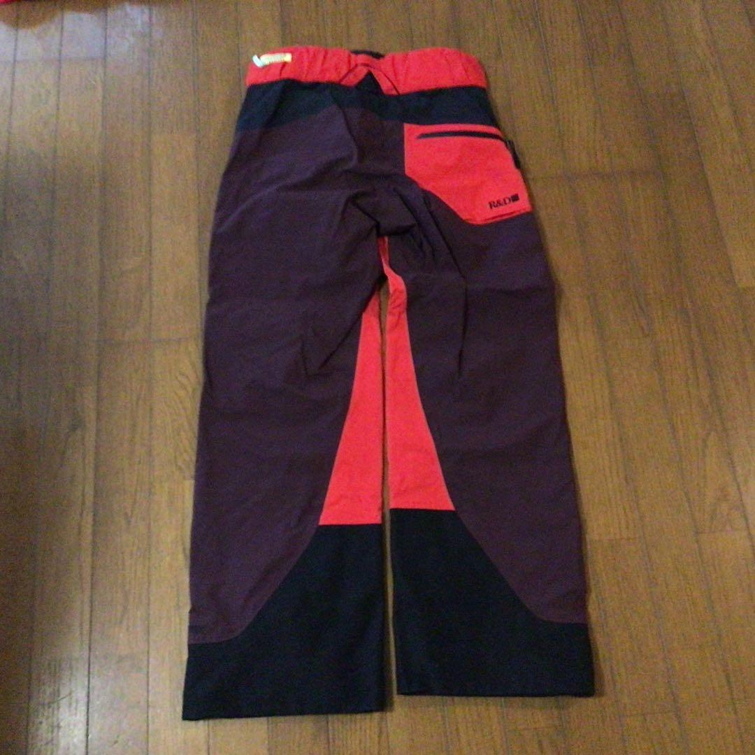 Peak performance メンズ　Sサイズ