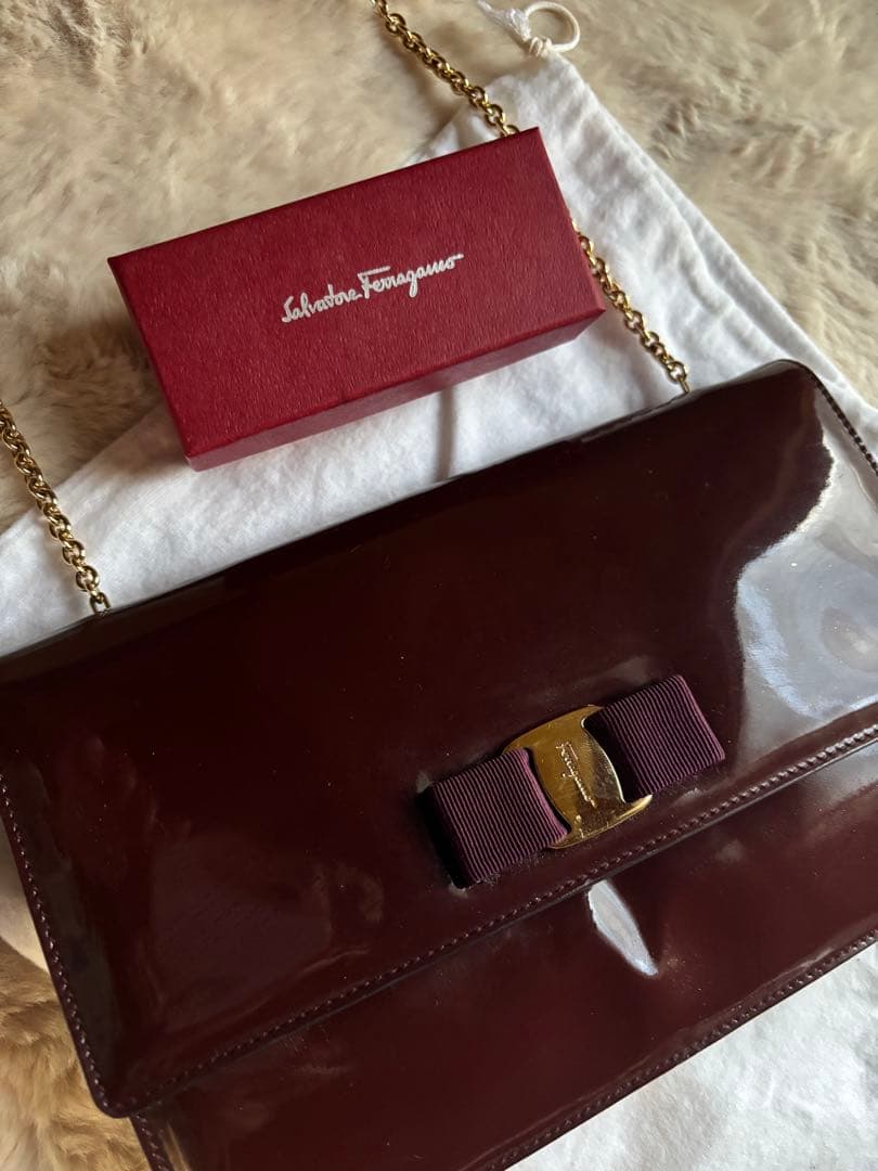 Salvatore Ferragamoバラ　ミニバッグ