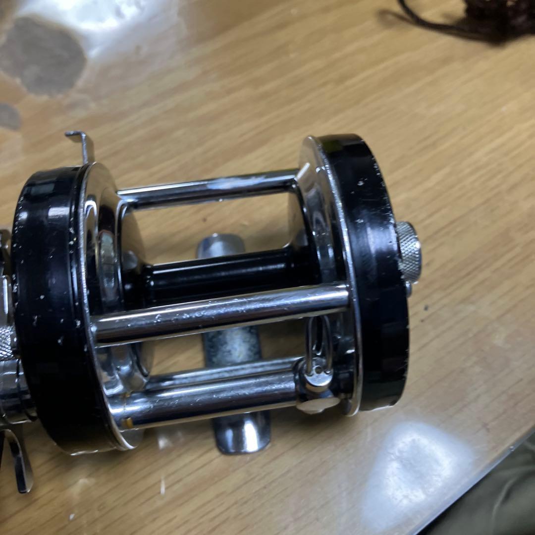 ベイトリール ブラック/シルバー