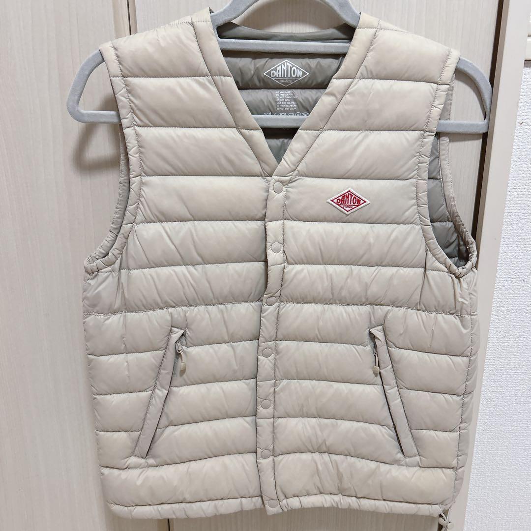 希少 DANTON オイスターホワイト　アイボリー　Vネック　ダウンベスト　36