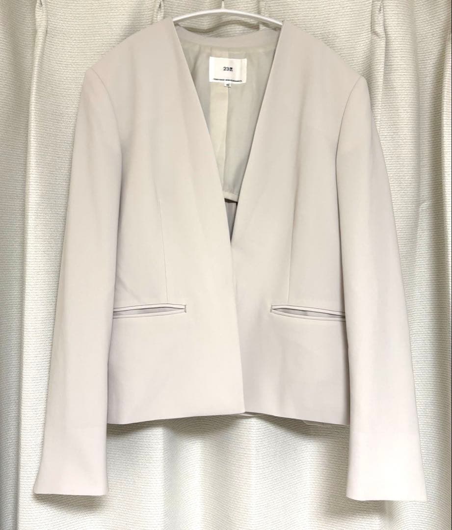 23区 トリアセダブルジョーゼット ノーカラージャケット 40 L ベージュ