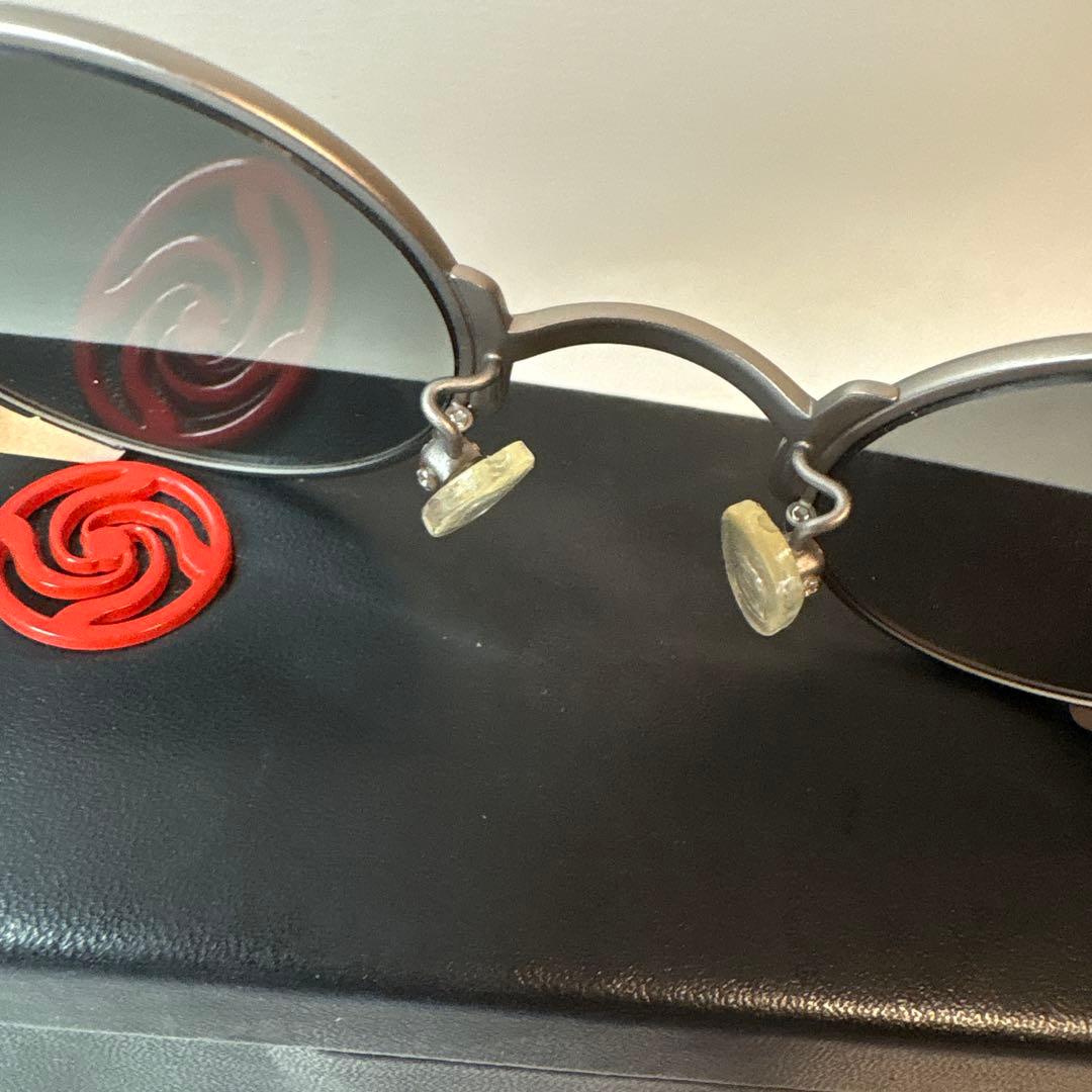 業界最安値！！呪術廻戦 七海健人サングラス 専用ケース眼鏡拭き付き