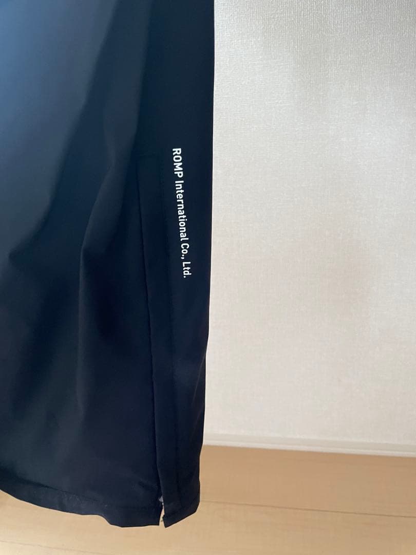 ROMP 韓国ブランド スノボウェア