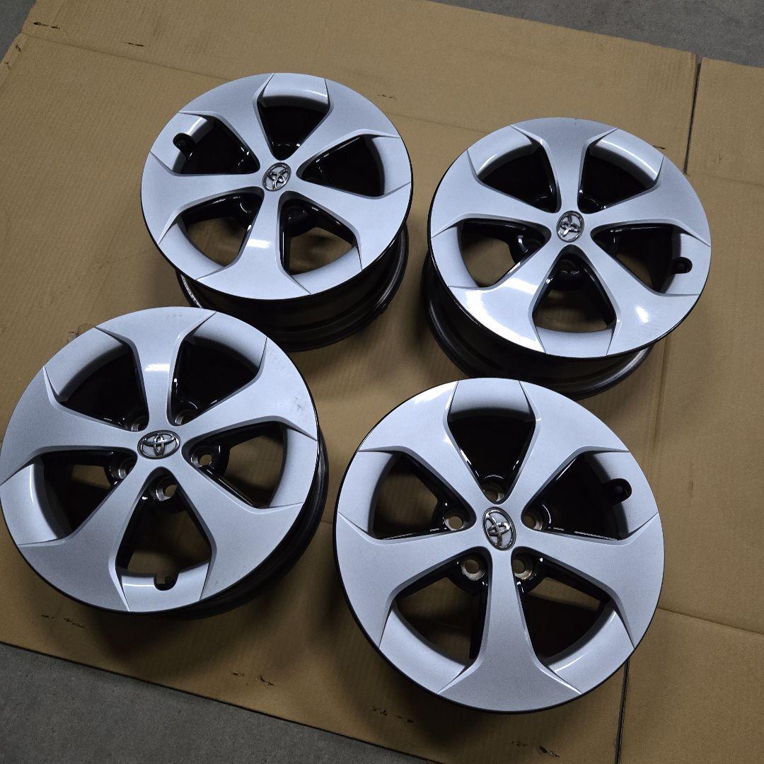 30プリウス後期 純正アルミホイール 15インチ 4本セット