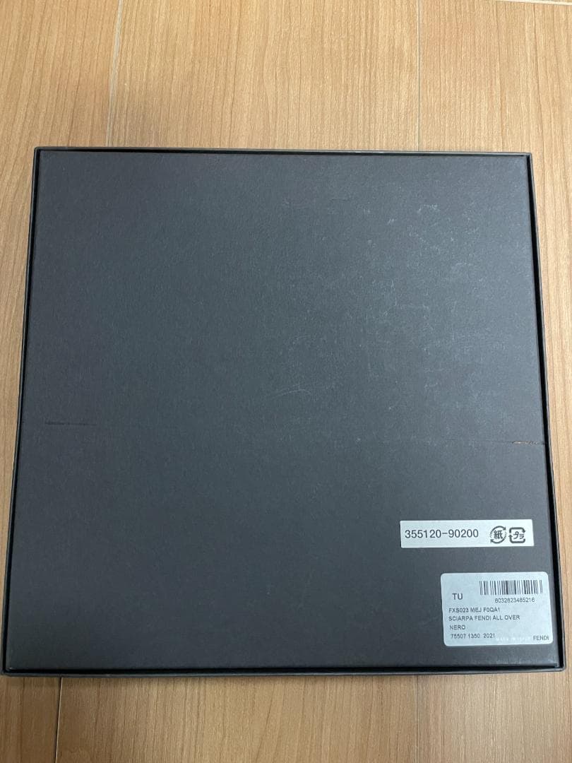 【新品・箱付】FENDI フェンディー マフラー メンズ　ウール