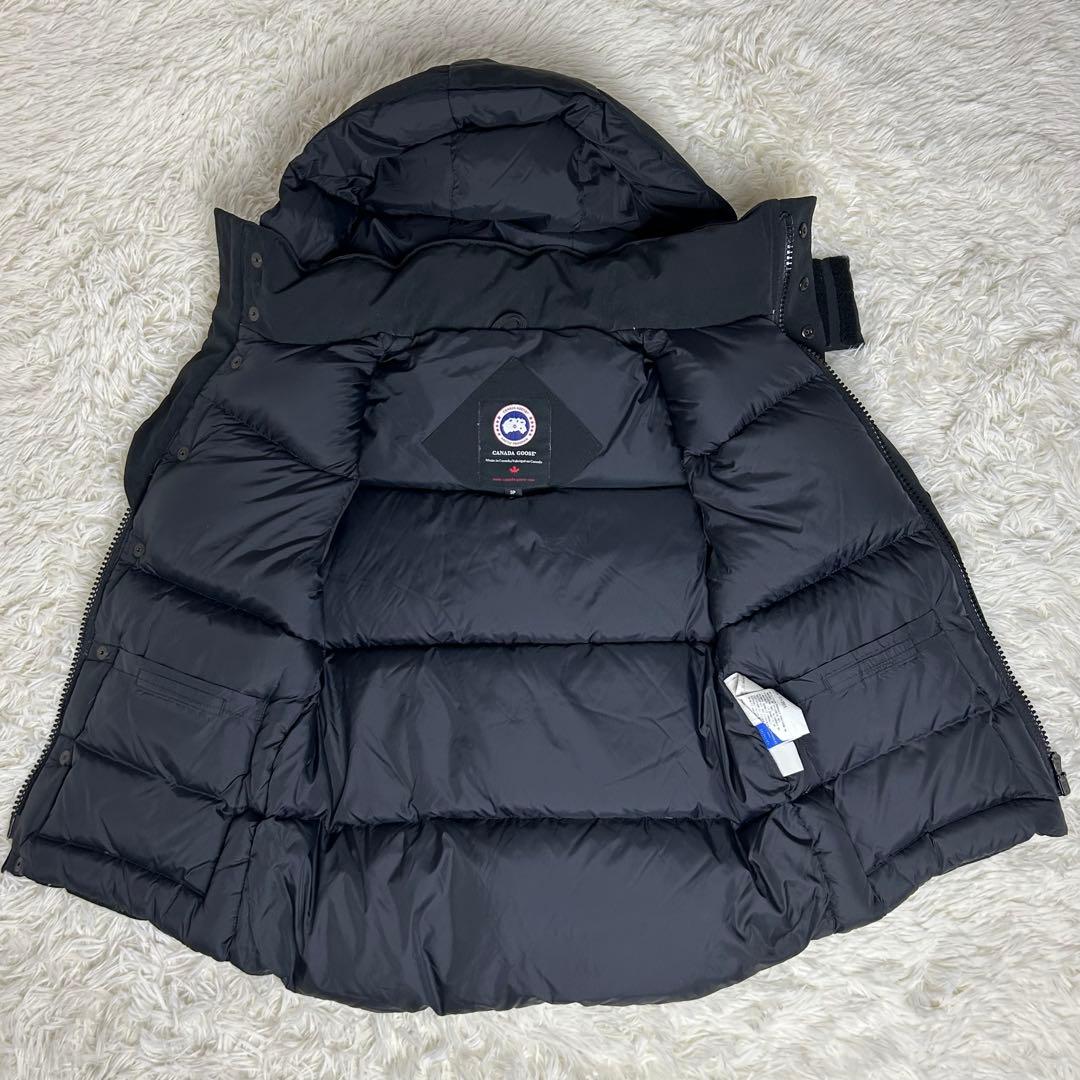 【極美品・最高級】カナダグース ワッペン刺繍ロゴ ダウンベスト ブラック 黒