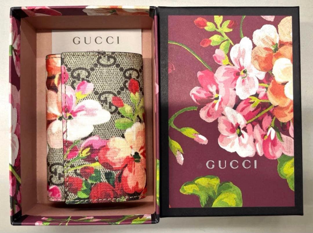 超美品 グッチ GUCCI キーケース GGブルームス スプリーム 箱付き