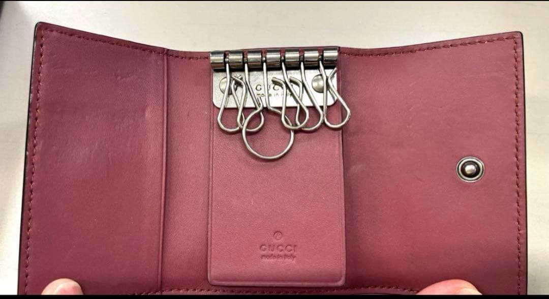 超美品 グッチ GUCCI キーケース GGブルームス スプリーム 箱付き