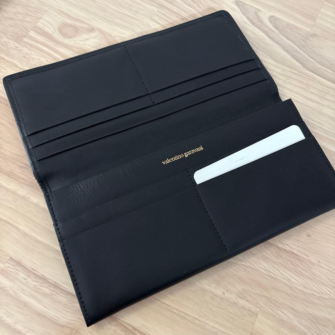 ヴァレンティノガラヴァーニ 長財布 レザー スタッツ