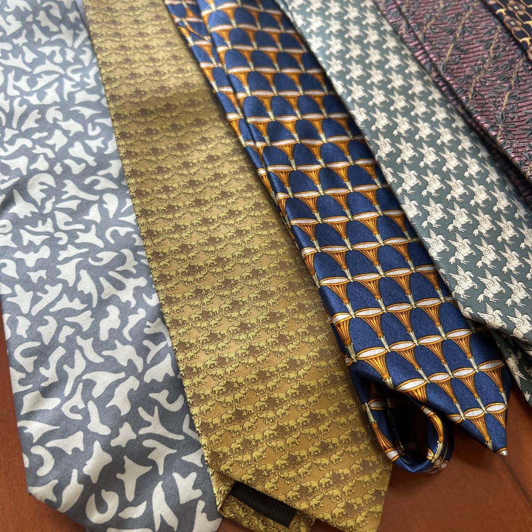 ブランドネクタイ12本まとめ売りシルク エルメス　フェラガモなど