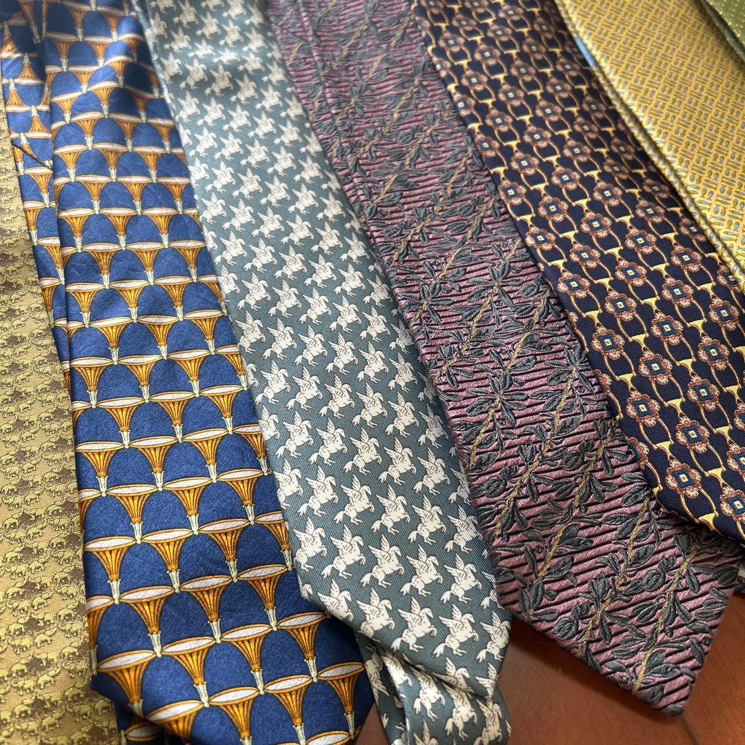 ブランドネクタイ12本まとめ売りシルク エルメス　フェラガモなど