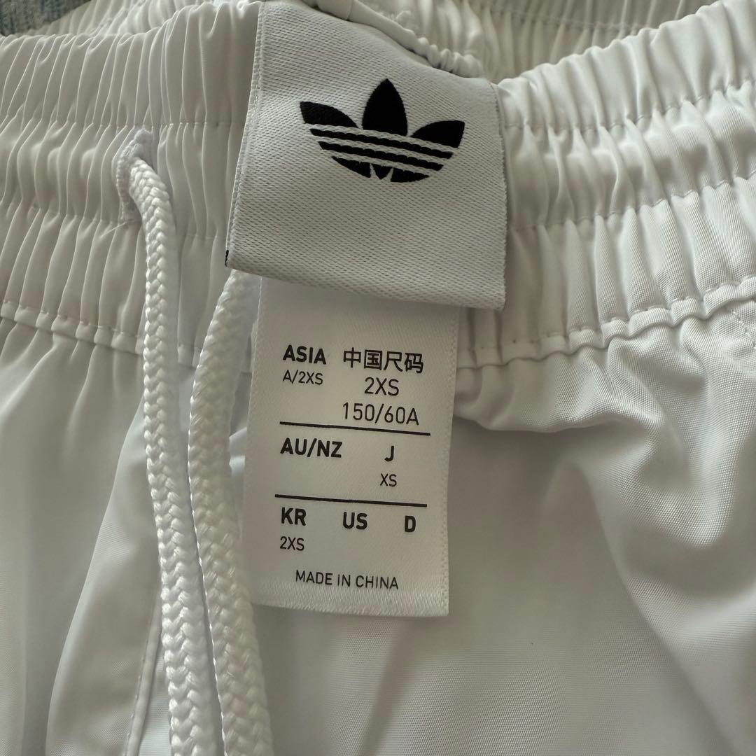 Adidas レース トリム スリーストライプス ショーツ ショートパンツ