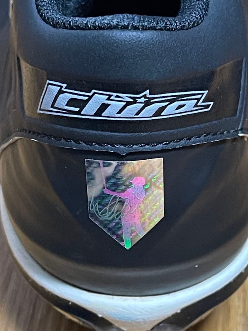 イチロー　2014年ゲーム実使用サイン入りスパイク　サイン入り証明書付き