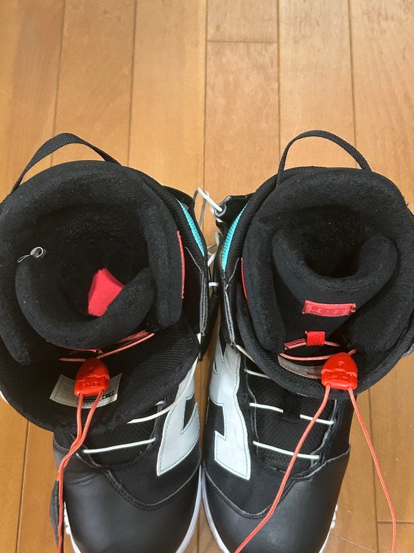 スノーボード　ブーツ　 DC SHOE AVOUR 25.0 ディーシー