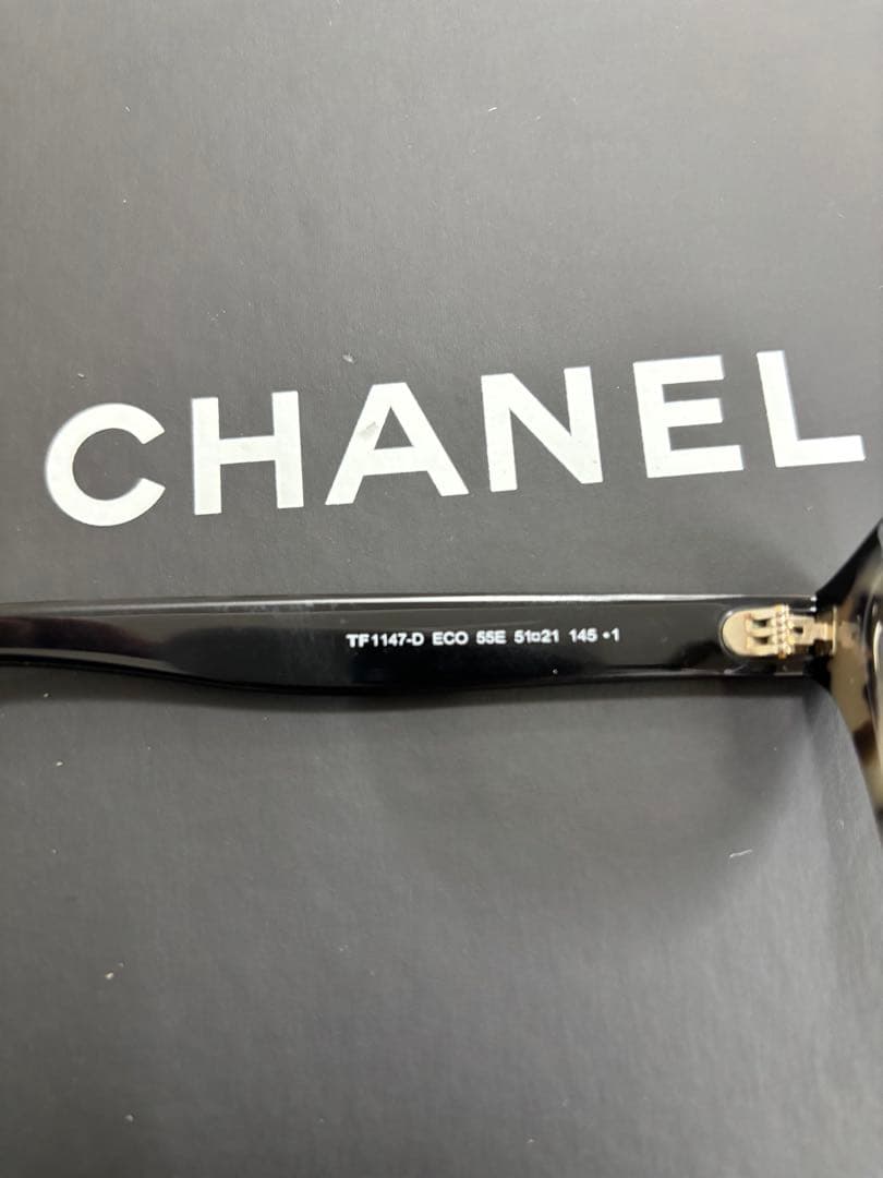 トムフォードサングラス　ベッコウ柄