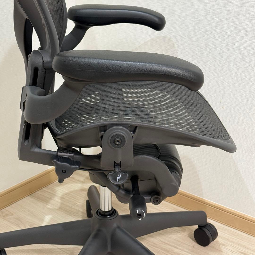 【送料込み】ハーマンミラー アーロンチェア クラシック Bサイズ