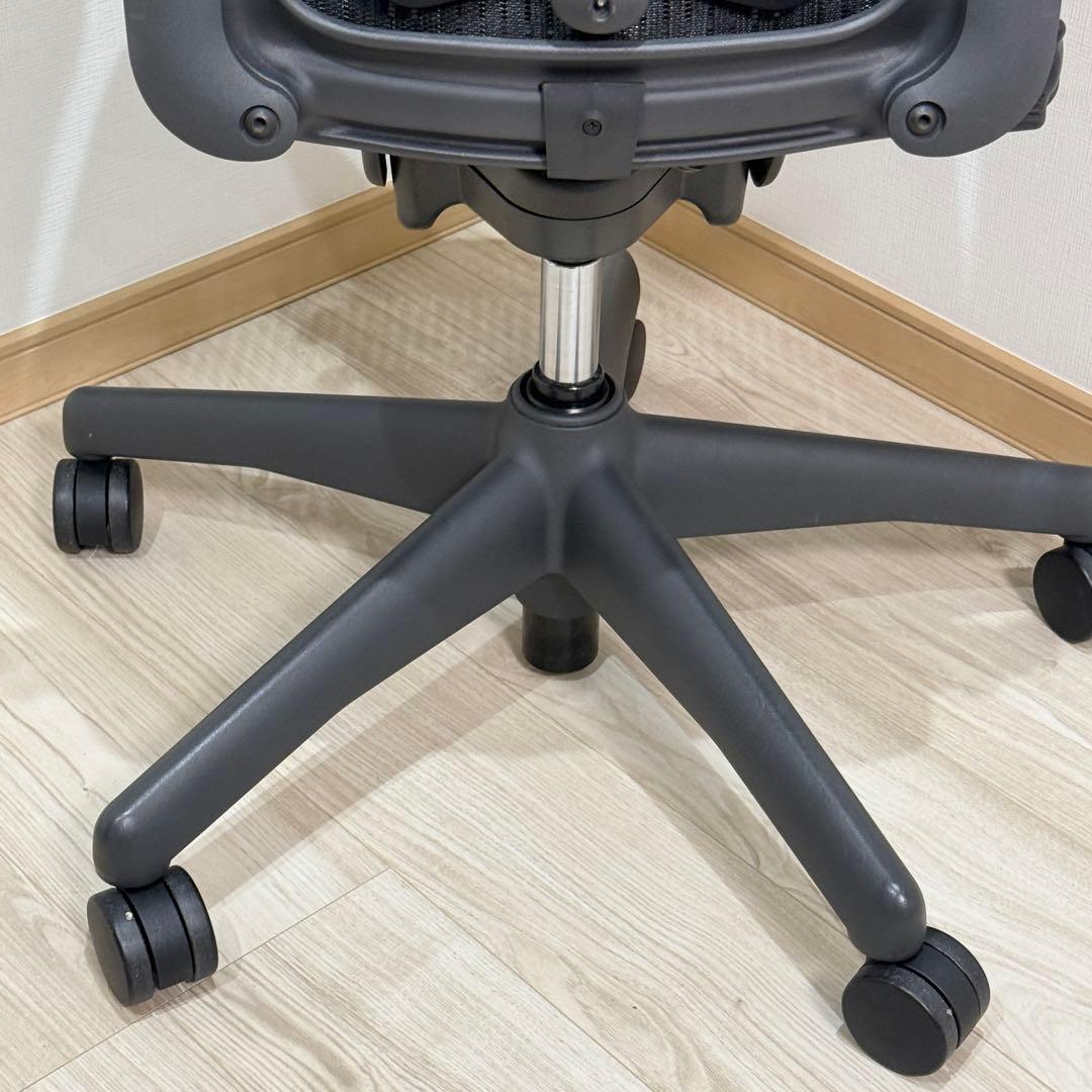 【送料込み】ハーマンミラー アーロンチェア クラシック Bサイズ