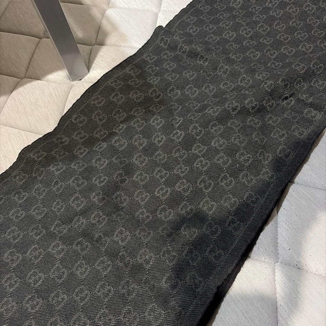 GUCCIマフラー　ブラック