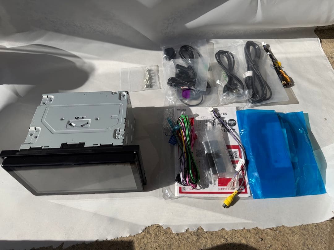 楽ナビ AVIC-RQ722-DC 新品、未使用品