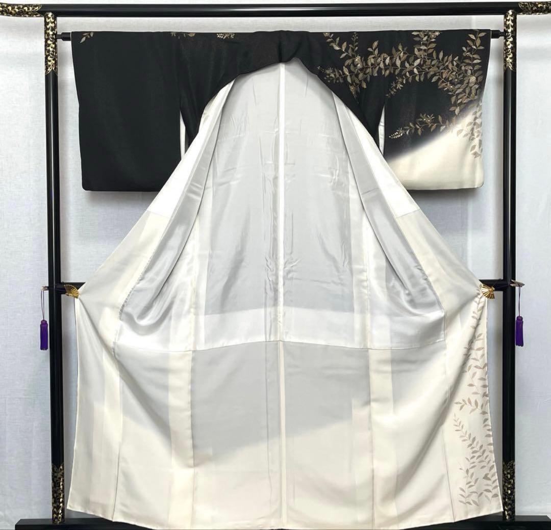 訪問着　黒　蝶々　金彩　正絹　着物　袷　美品