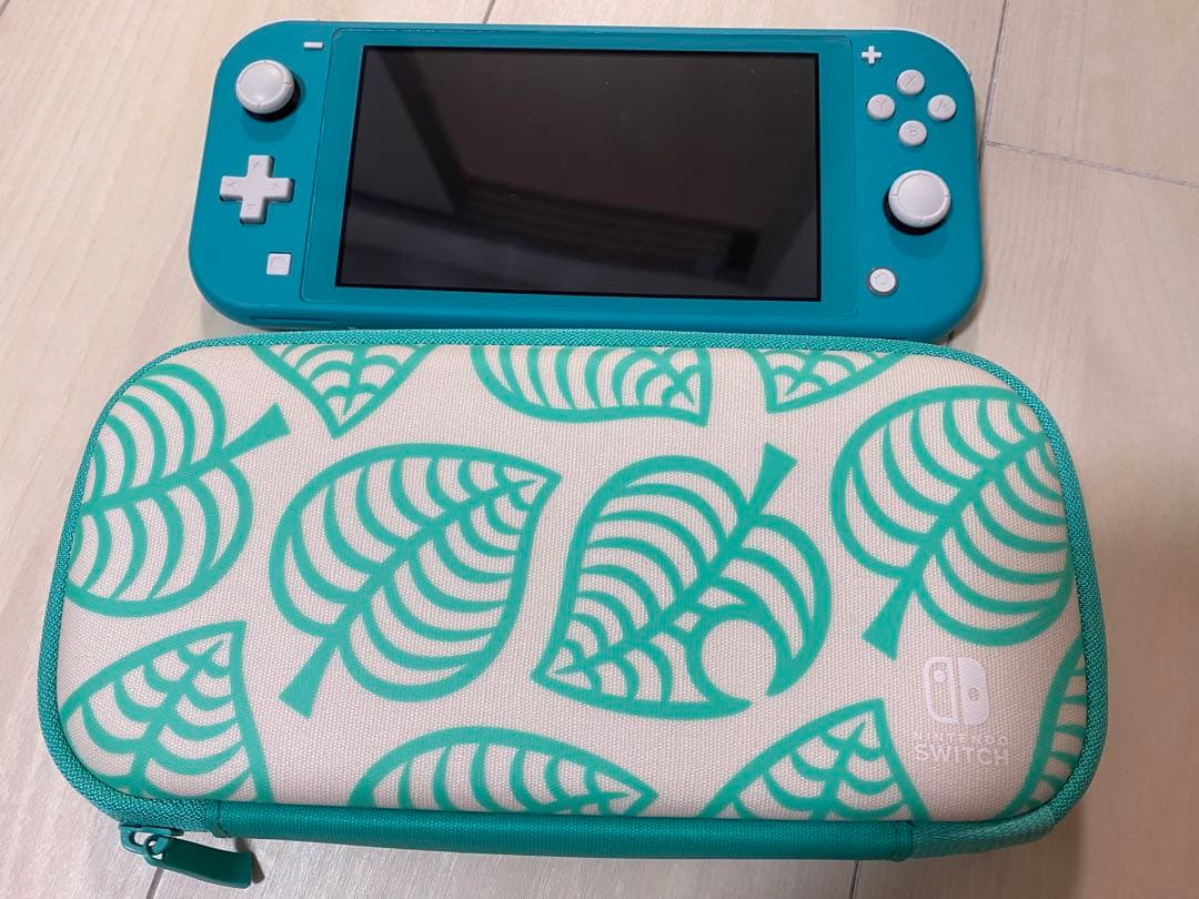 Nintendo Switch LITE ターコイズ&どうぶつの森ケース