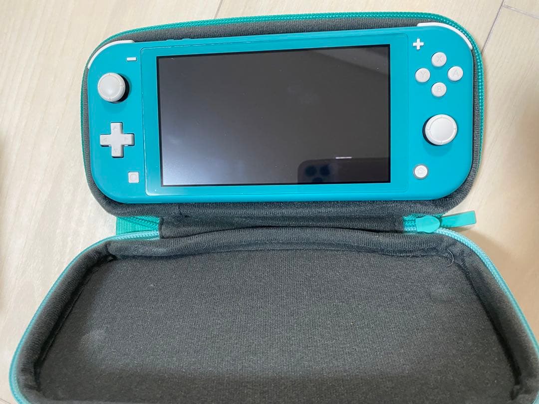 Nintendo Switch LITE ターコイズ&どうぶつの森ケース