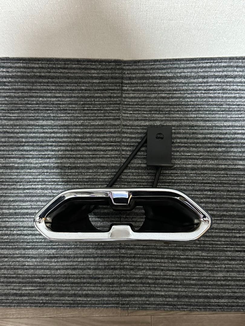 トヨタ　ランドクルーザー300 モデリスタ　左右出し　2本出し　マフラーカッター