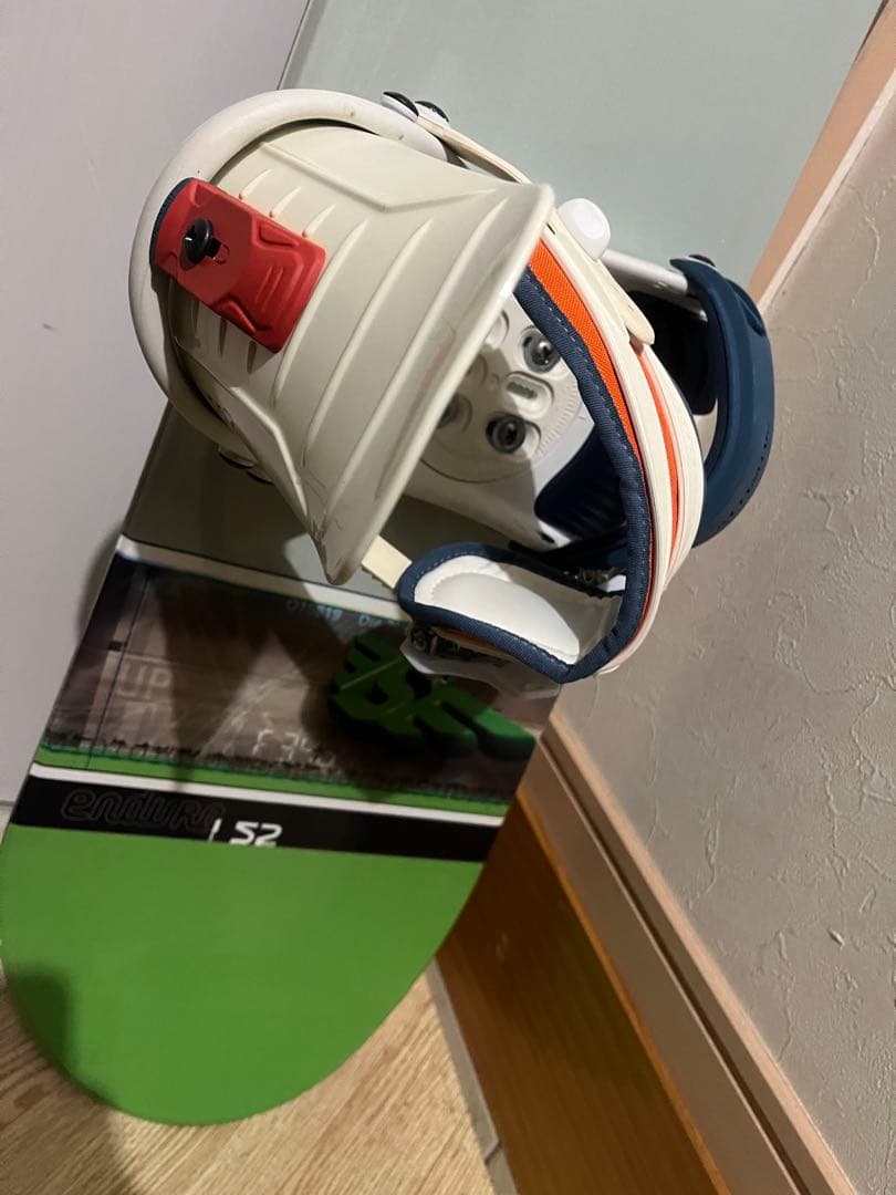 新品未使用！ウェイトのある初中級向けボード！SIMS 152cm サロモンバイン