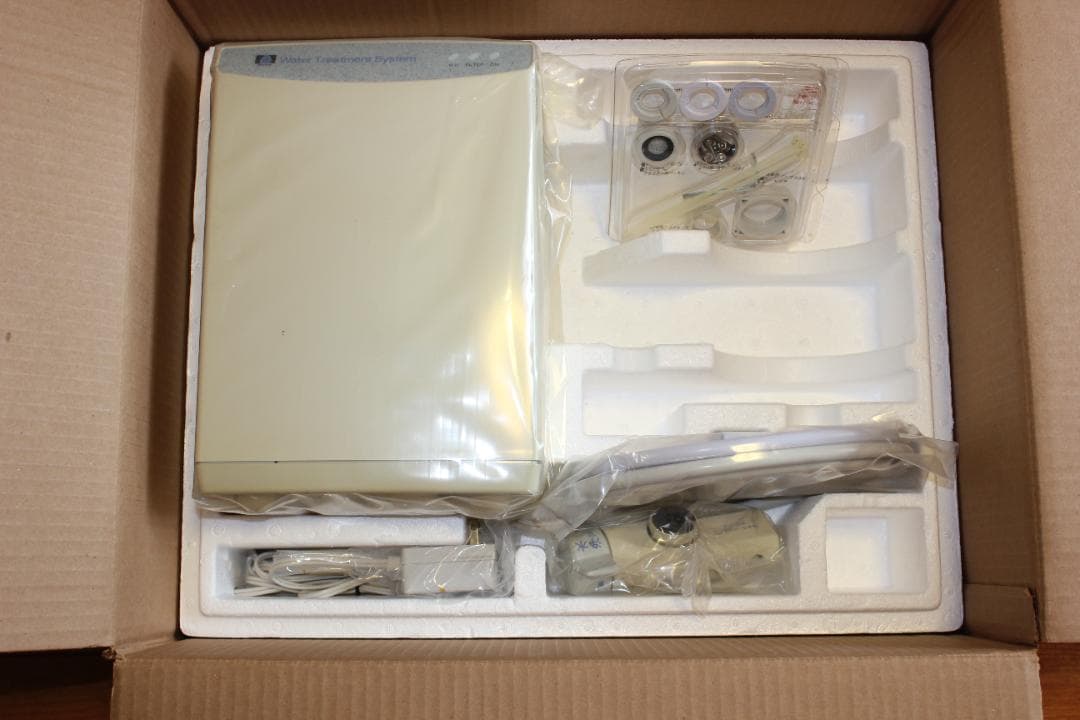 アムウェイ浄水器 旧型(初期型)本体・付属品3