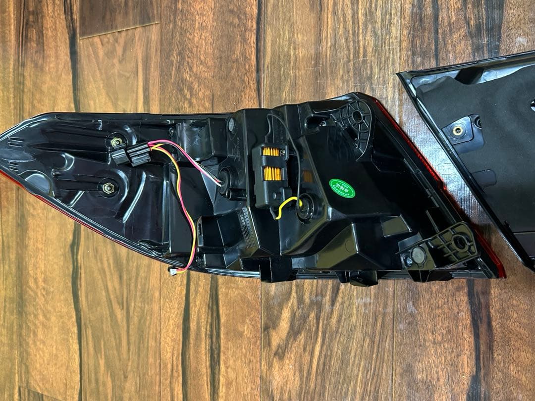 かつ　ホンダアコードCV3 LEDテールランプ ①