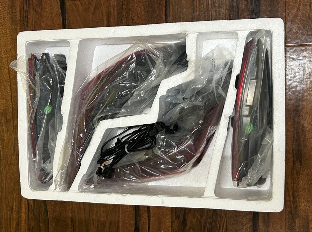 かつ　ホンダアコードCV3 LEDテールランプ ①