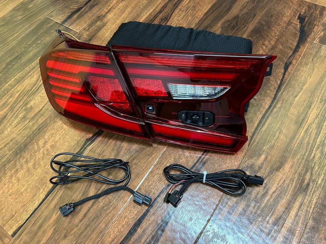 かつ　ホンダアコードCV3 LEDテールランプ ①