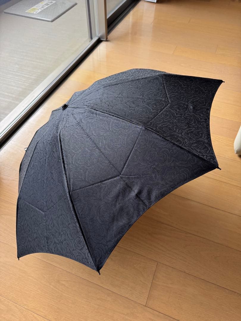 芦屋ロサブラン　3段折日傘　ブラック　ローズ柄