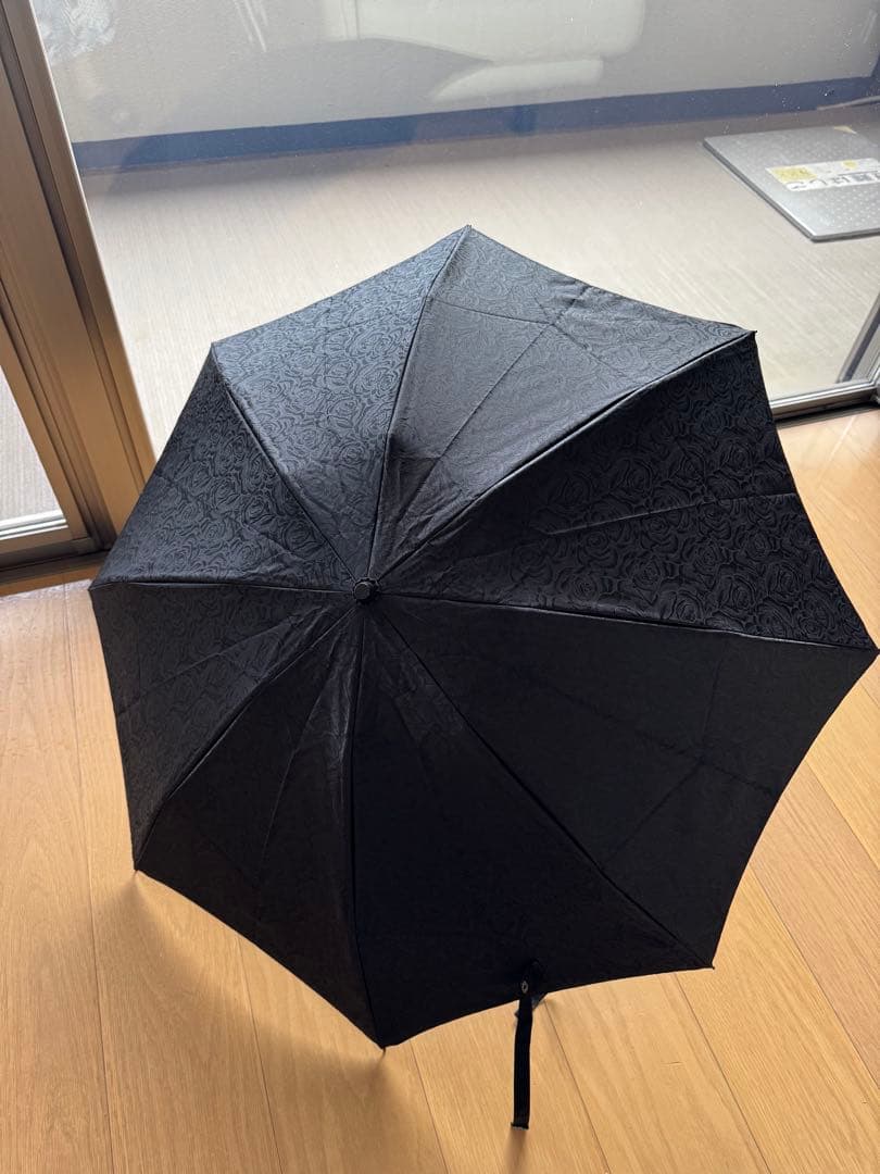 芦屋ロサブラン　3段折日傘　ブラック　ローズ柄