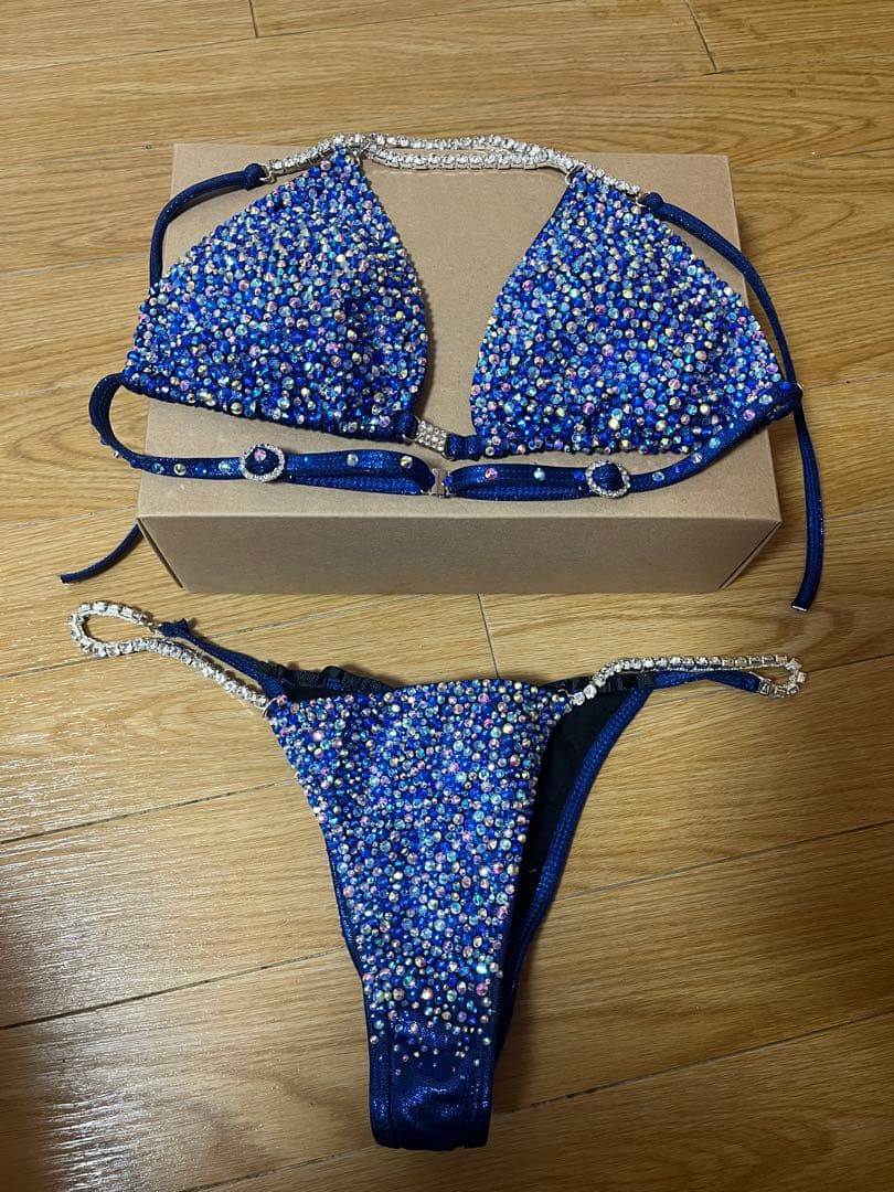 muscledazzleマッスルダズル　コンテストビキニ