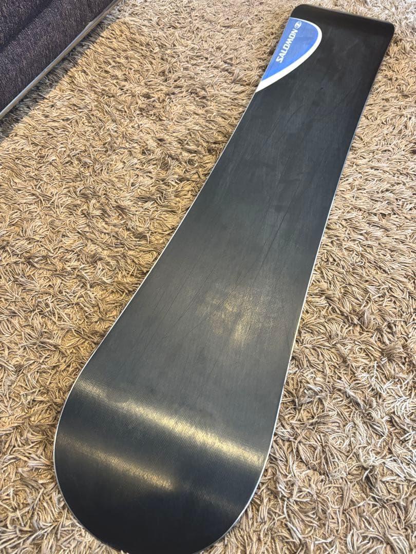 SALOMON サロモン スノーボード板 146cm 初級、中級、レディース向け