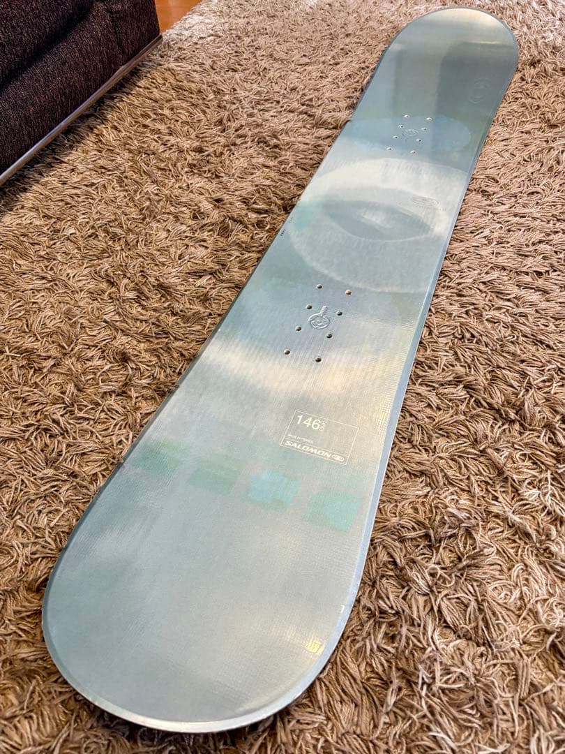 SALOMON サロモン スノーボード板 146cm 初級、中級、レディース向け