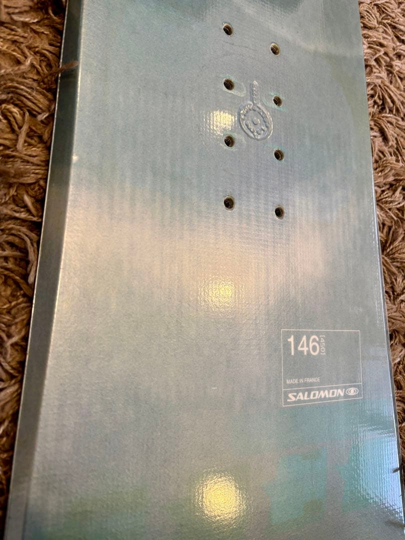 SALOMON サロモン スノーボード板 146cm 初級、中級、レディース向け