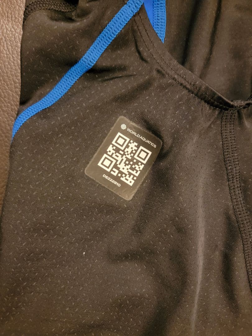 新品　arena スポーツ用水着 Lサイズ