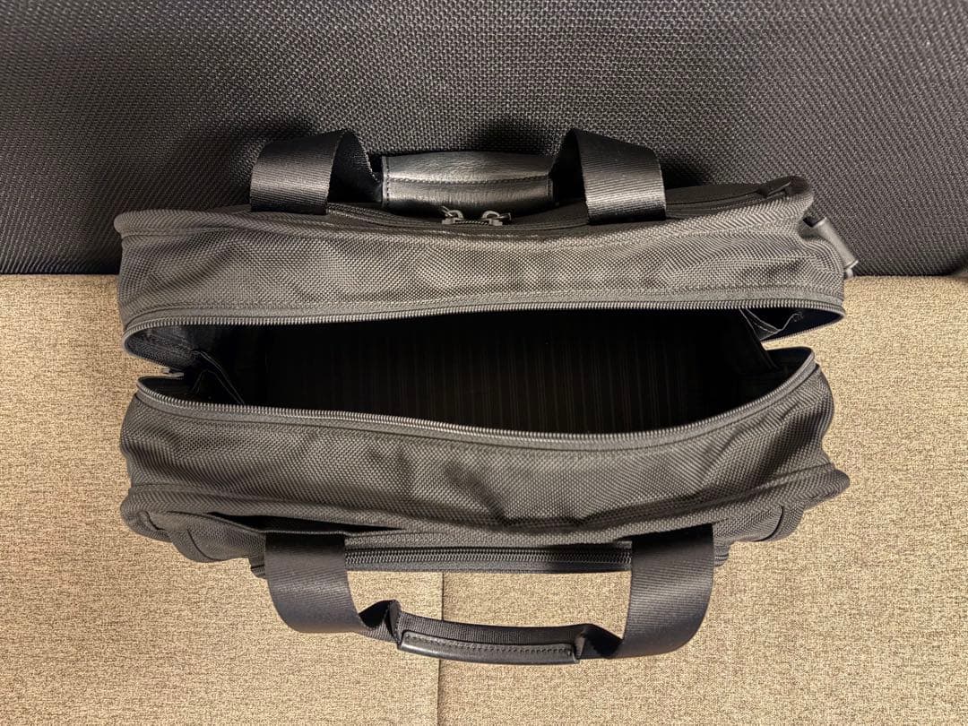 t*m様 お買得 TUMI 22155DH ボストンバッグ 美品