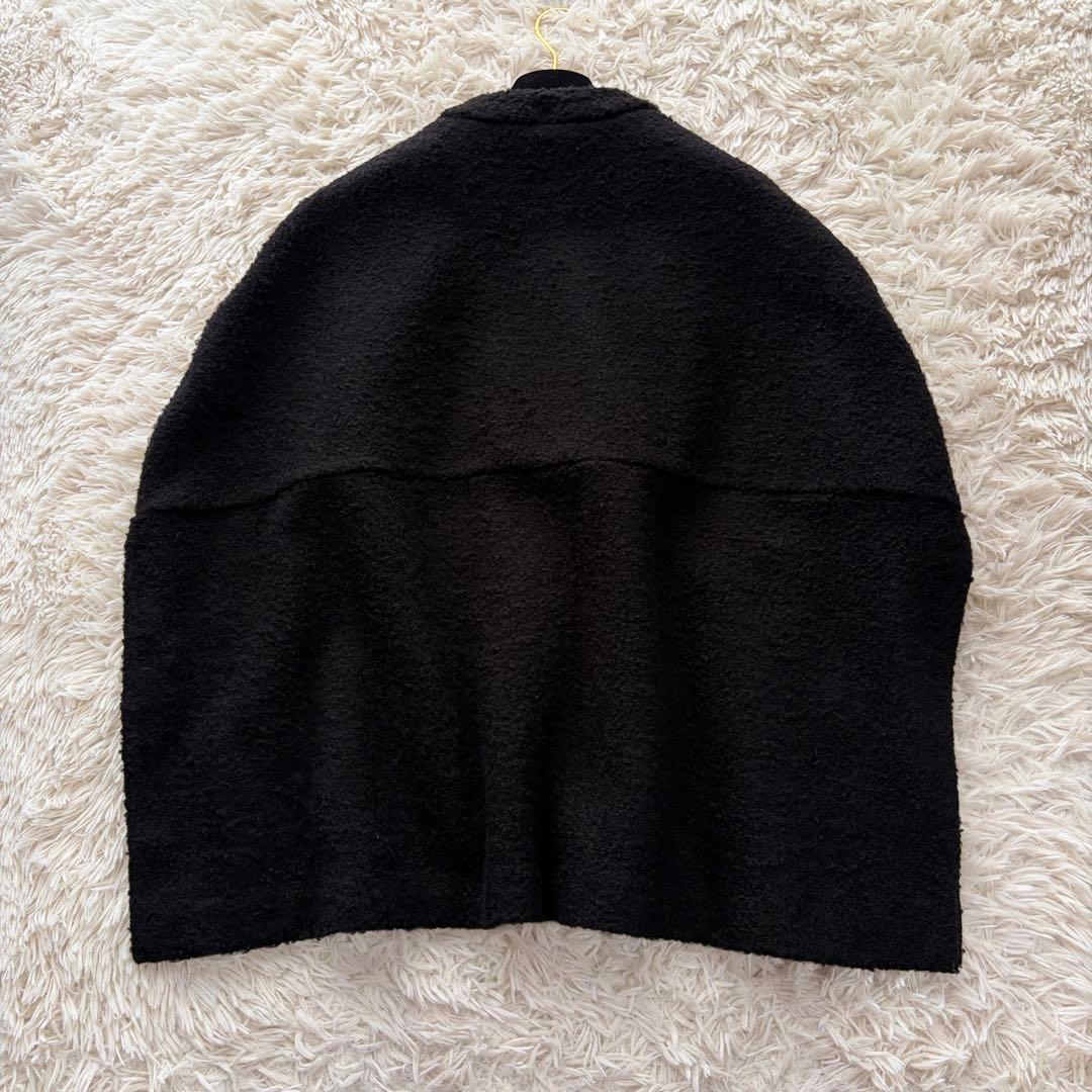 【eLLa】プードルポンチョ プルオーバー ノーカラーケープジャケット ボア 黒