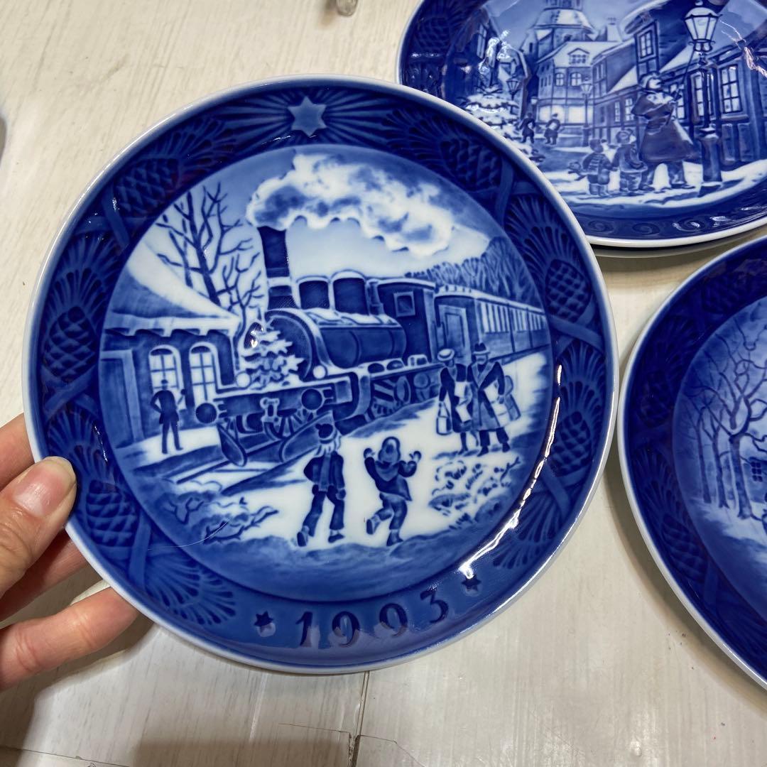 ロイヤルコペンハーゲン　イヤープレート8枚　カップソーサー3客　セット