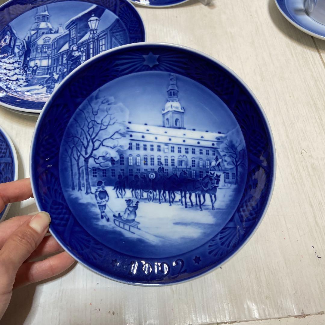 ロイヤルコペンハーゲン　イヤープレート8枚　カップソーサー3客　セット