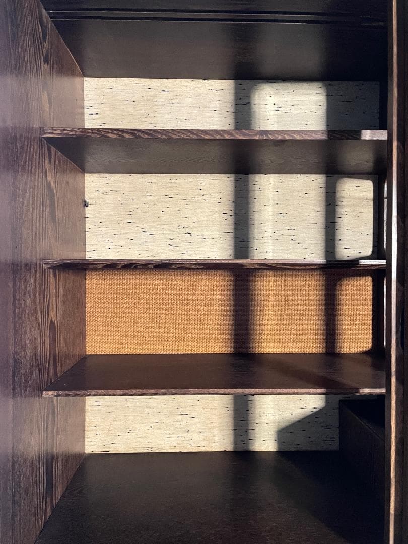 【昭和レトロ】 木製食器棚｜幅88cm｜ガラス引き戸付き｜飾り棚／収納棚｜天然木