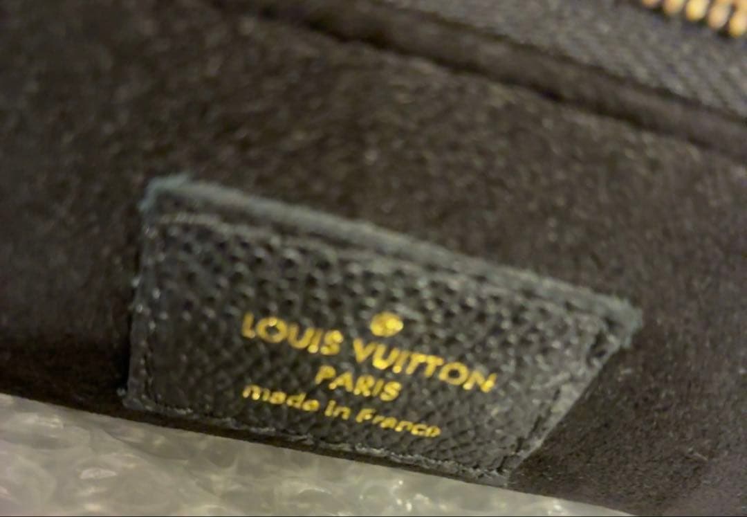 ルイヴィトン　 モノグラム バック　黒 マトラッセタイプ チェーンバッグ